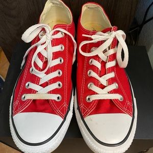Converse all stars low. Red 7.5s